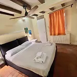 Le Corti Di Via Fondazza Apartament