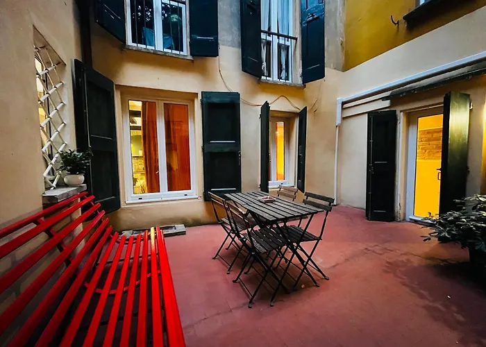 Le Corti Di Via Fondazza بولونيا