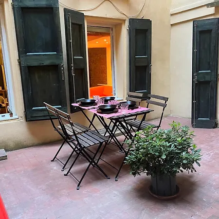 Lägenhet Le Corti Di Via Fondazza Bologna