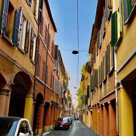 Le Corti Di Via Fondazza * Bologna