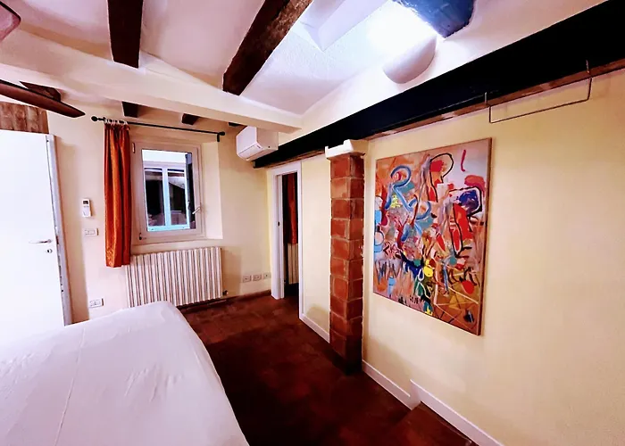 Le Corti Di Via Fondazza * بولونيا